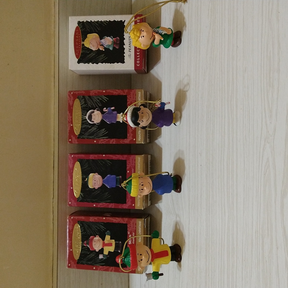 Vintage Lot of 4 Charlie Brown Christmas Ornaments - Picture 4 of 8
